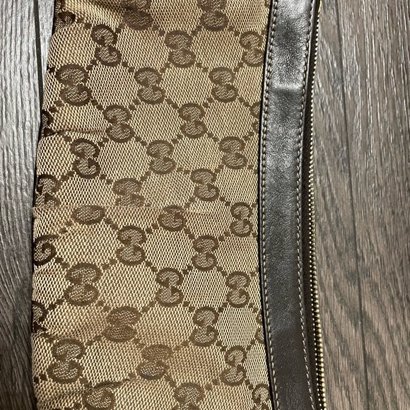 Authentic Gucci Pochette - Picture 10 of 11